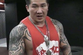 娱乐圈吃瓜博主唠嗑是谁,揭秘“娱乐圈吃瓜博主唠嗑”背后的神秘人物